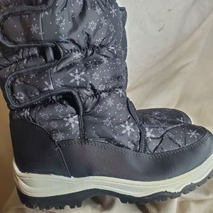 Womens Merence Snow Boots SZ 7.5 Black Snowflakes Faux Fur Lined Waterproof Warm